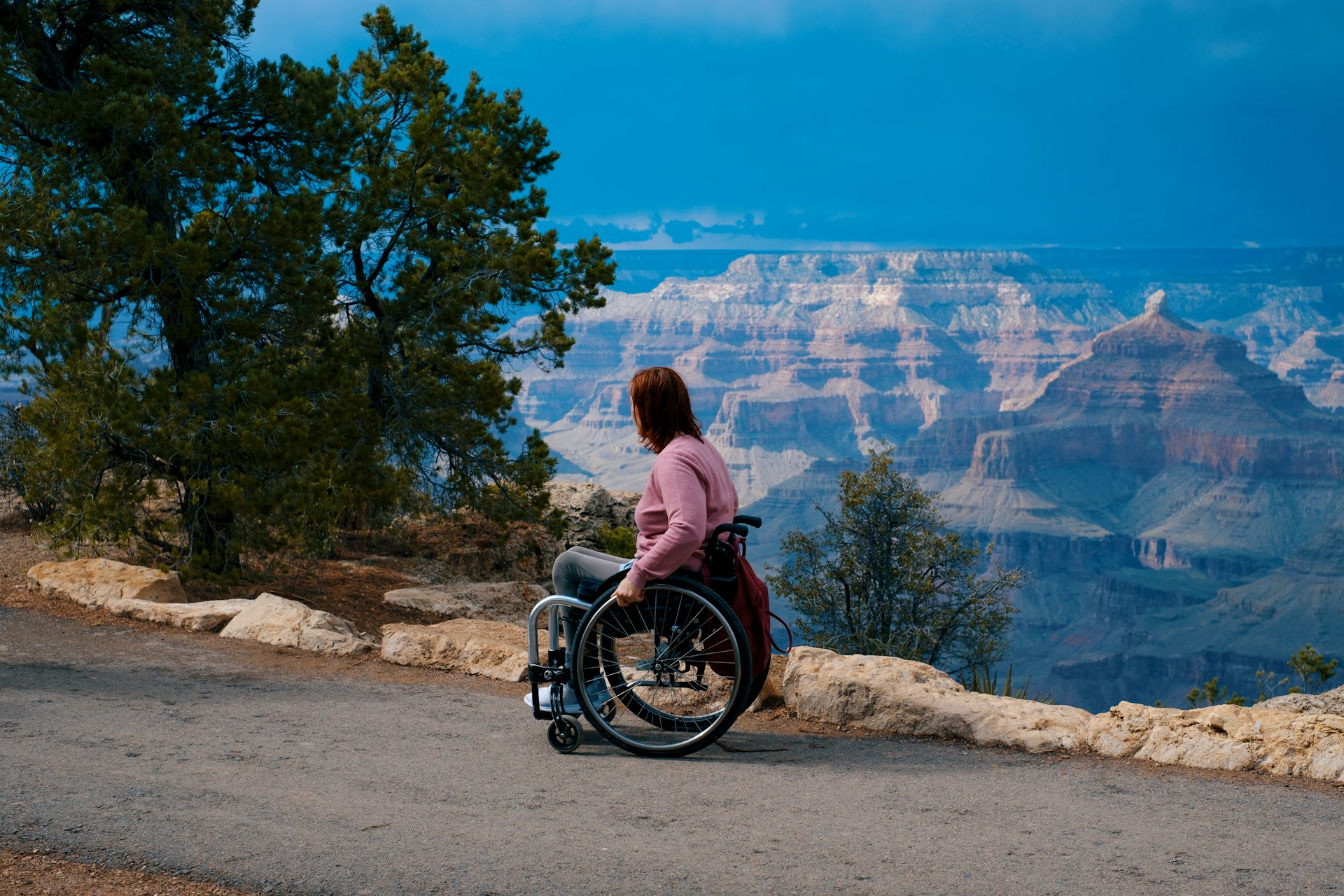 romain virtuel DKLDOLaZtXs unsplash